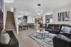 5 Bedrooms - 4 Bathrooms - Paradise Palms 8869 Cp
